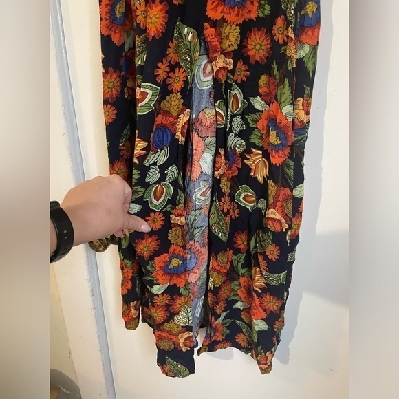 Floral maxi dress with a slit size medium - Picture 7 of 12